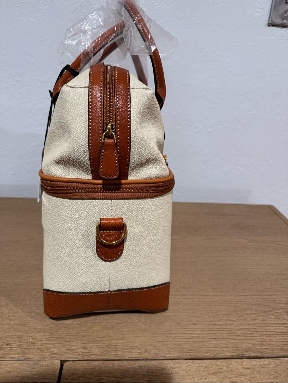 Bric’s Firenze Train Case - Cream with Tan Trim - Picture 3 of 10